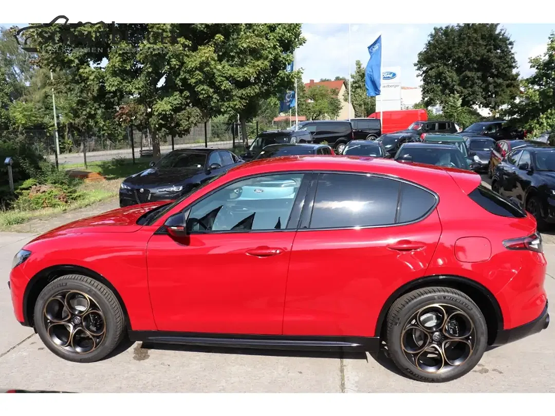 Alfa Romeo Stelvio 2.2 16V Diesel Q4 Intensa - Thumbnail 4