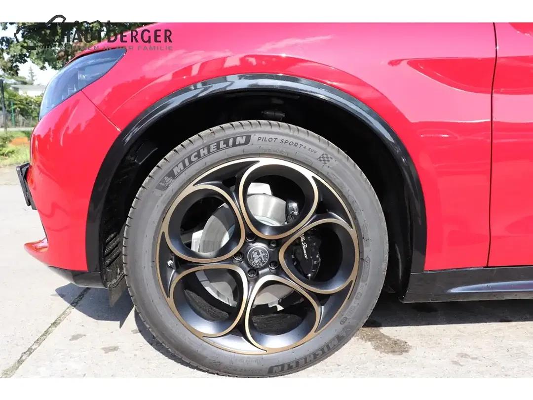 Alfa Romeo Stelvio 2.2 16V Diesel Q4 Intensa - Thumbnail 8