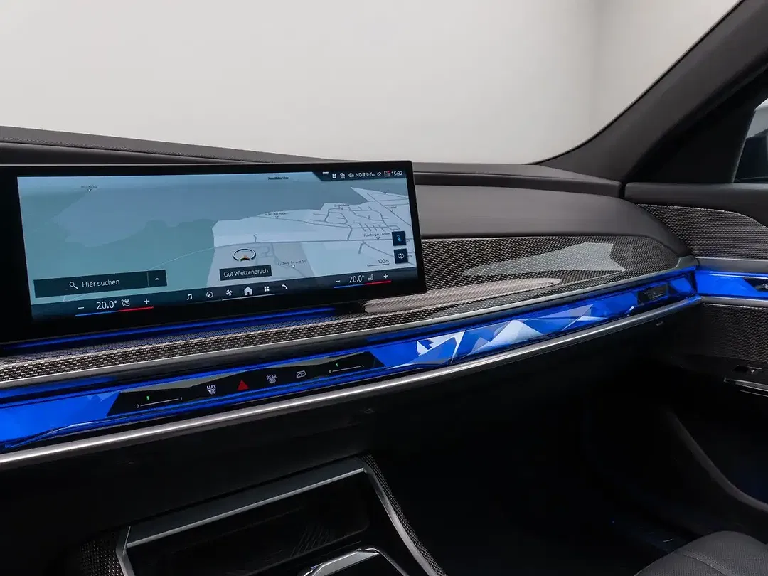 BMW i7 M Sport - Thumbnail 11