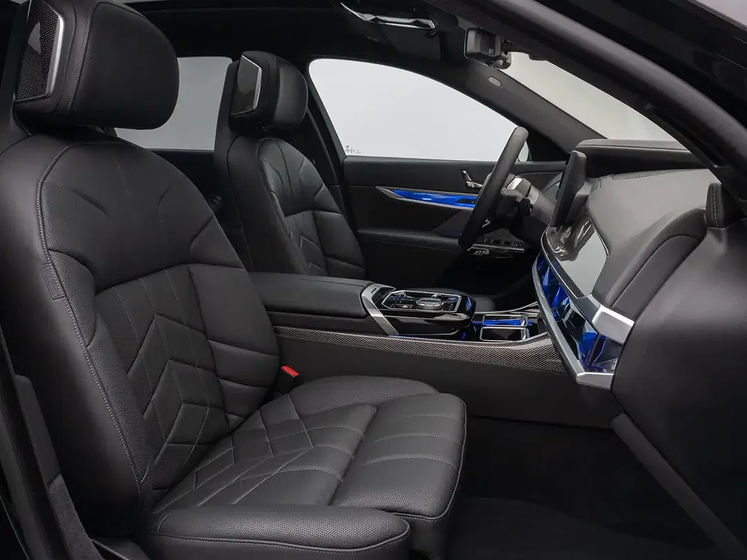 BMW i7 M Sport - Thumbnail 19