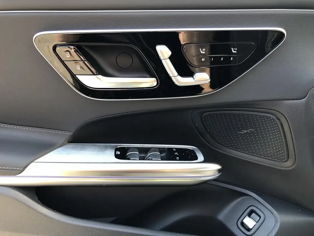 Mercedes-Benz CLE 180 MBUX Avantgarde - foto 14