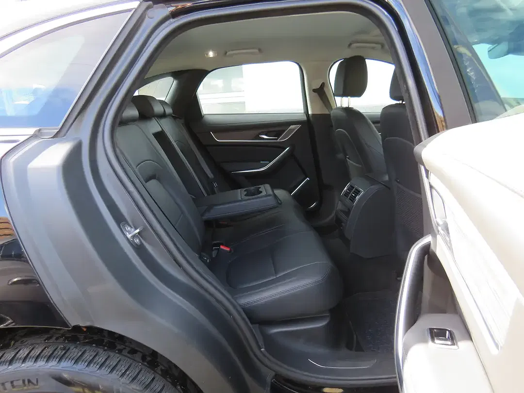 Jaguar F-Pace P250 4x4 - Thumbnail 11