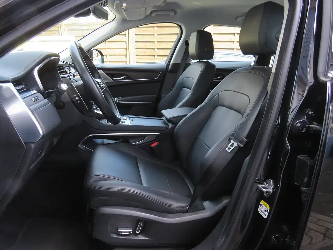 Jaguar F-Pace P250 4x4 - Thumbnail 12