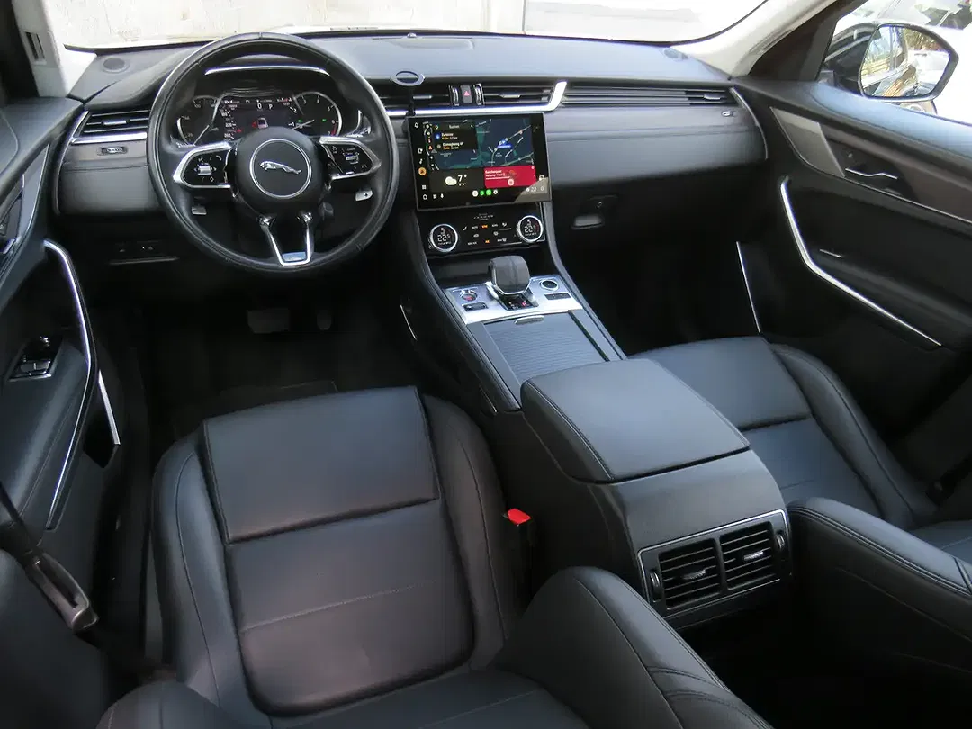 Jaguar F-Pace P250 4x4 - Thumbnail 13