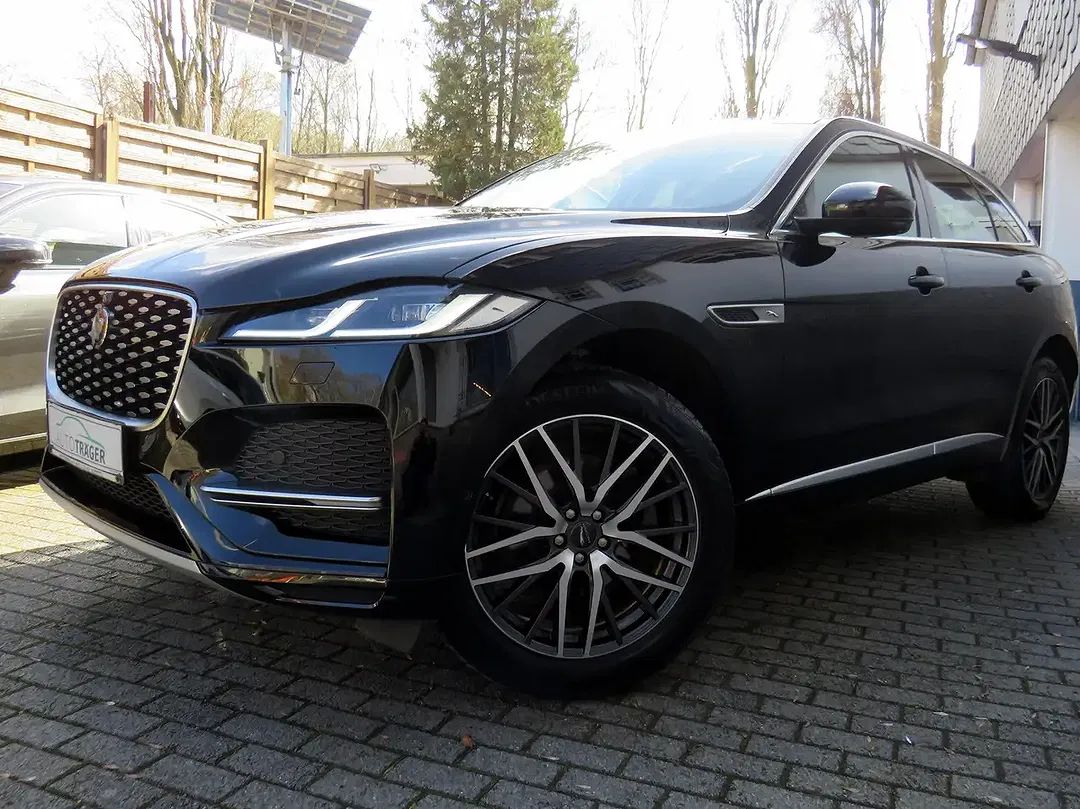 Jaguar F-Pace P250 4x4 - Thumbnail 3