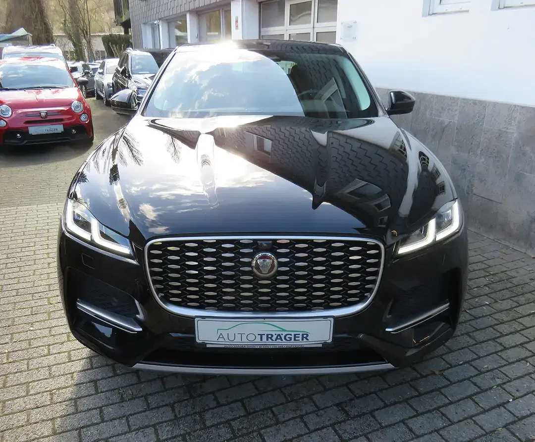 Jaguar F-Pace P250 4x4 - Thumbnail 5