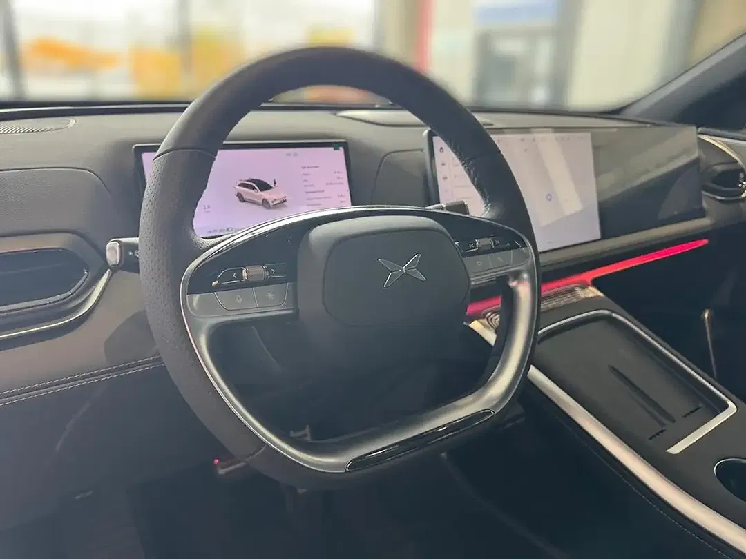 Xpeng G9 Performance - foto 12