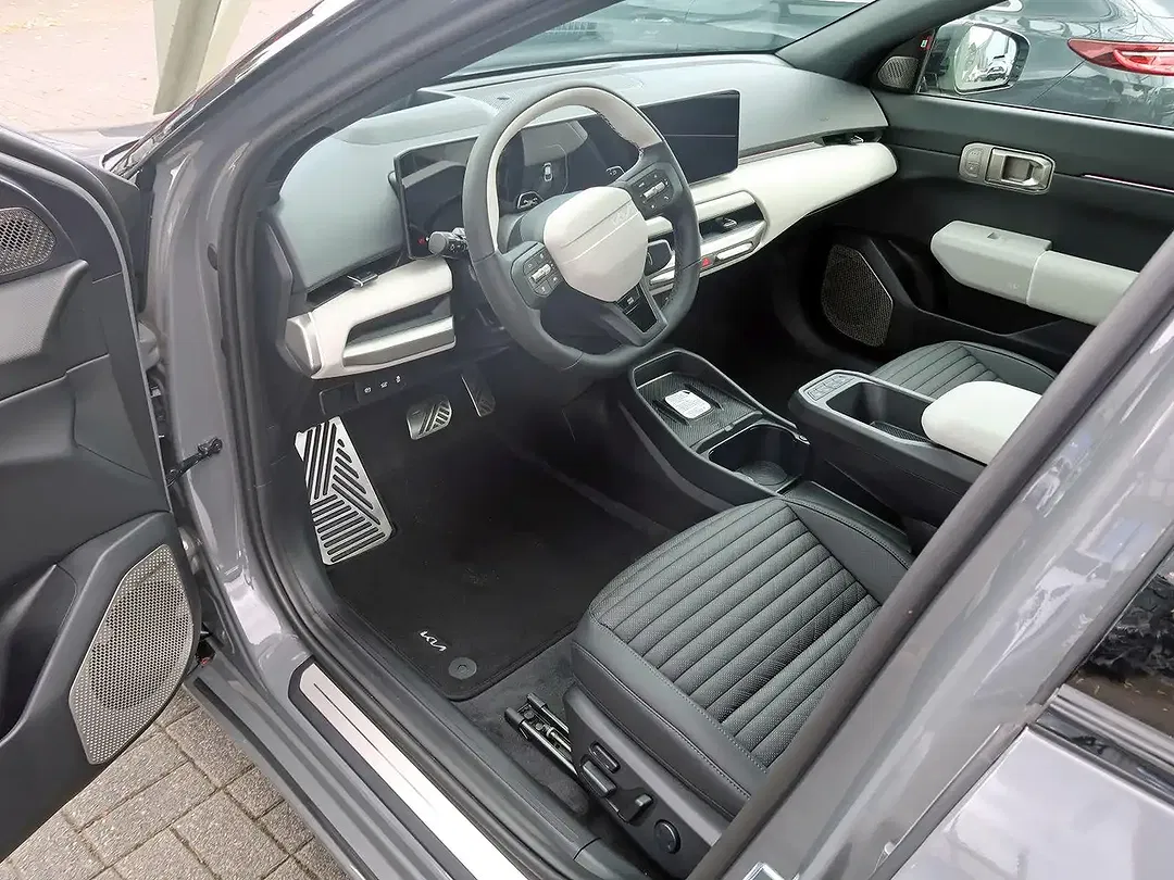 Kia EV4 GT-Line - Thumbnail 3