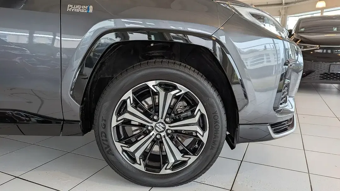 Suzuki Across Hybrid Comfort+ - Thumbnail 3