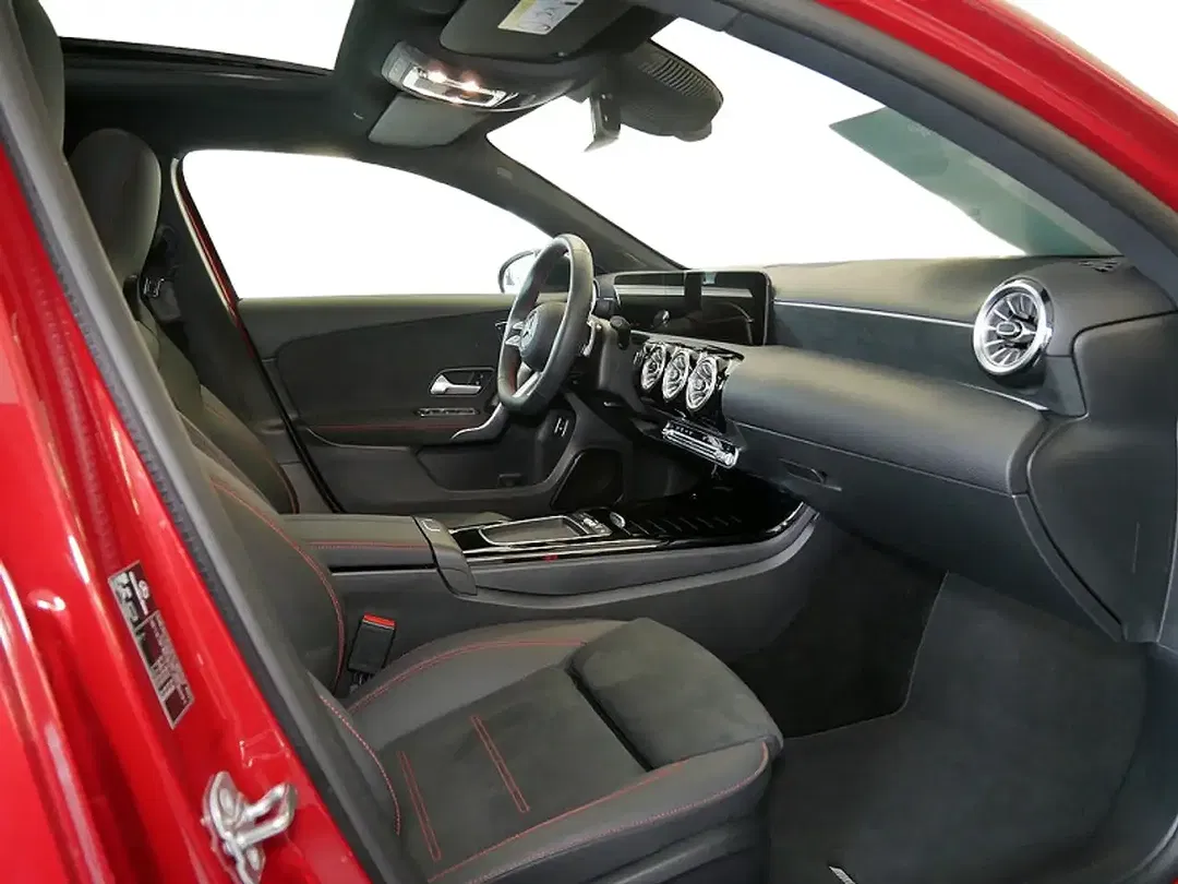Mercedes-Benz A 250 AMG Night - Thumbnail 7