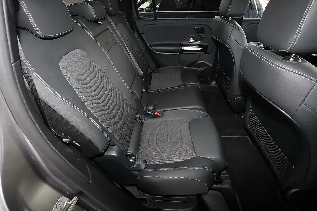 Mercedes-Benz EQB 250 - Thumbnail 9