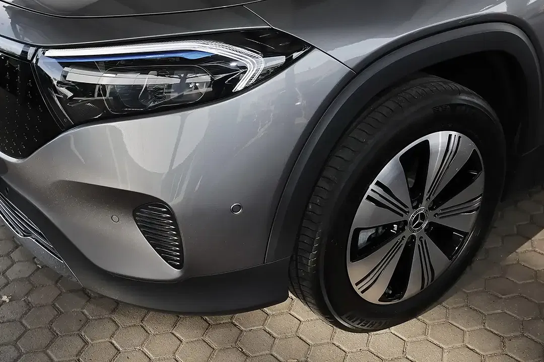 Mercedes-Benz EQB 250 - Thumbnail 6