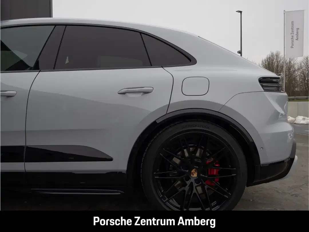 Porsche Macan Sport Design GTS - Thumbnail 12
