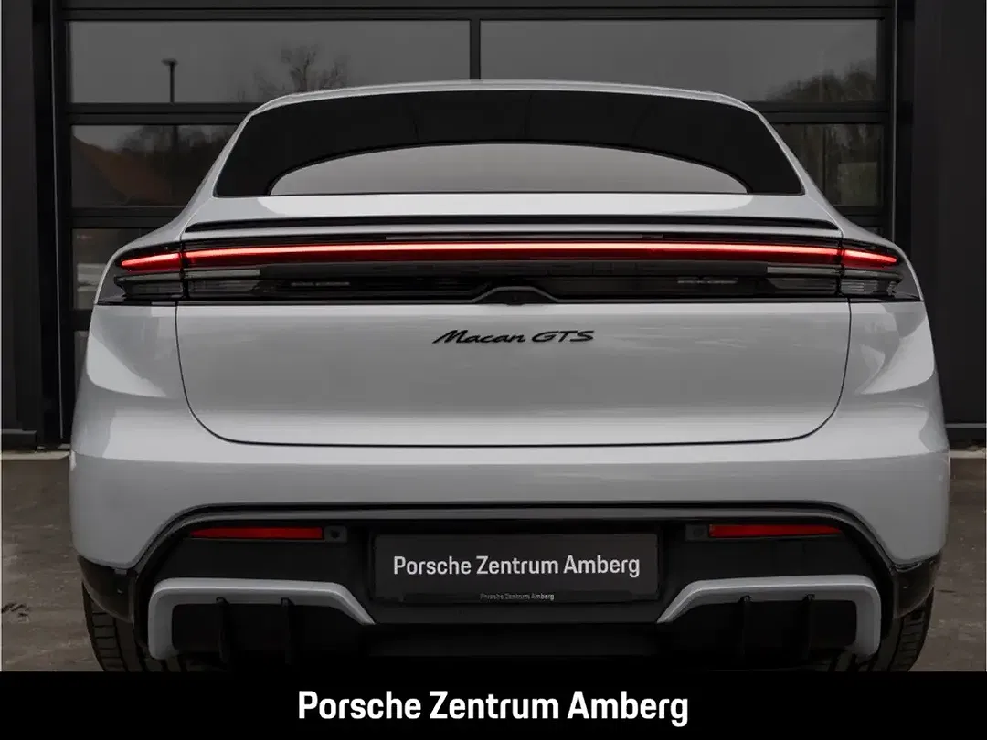 Porsche Macan Sport Design GTS - Thumbnail 3