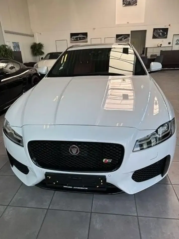 Jaguar XF Sportbrake S - Thumbnail 3