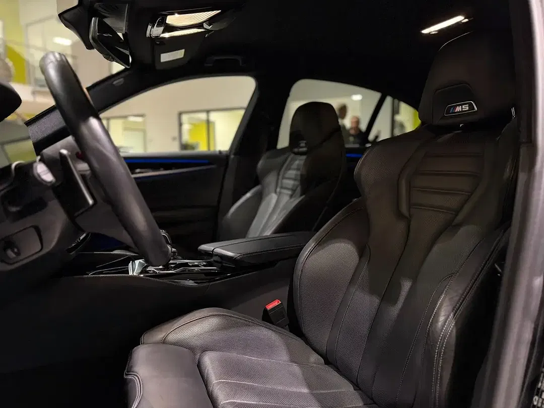 BMW M5 - Thumbnail 8