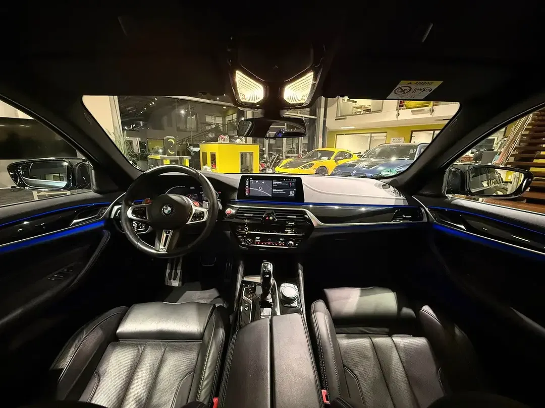 BMW M5 - Thumbnail 13