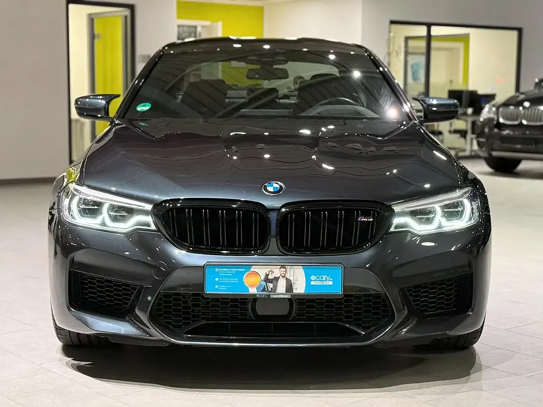 BMW M5 - Thumbnail 5