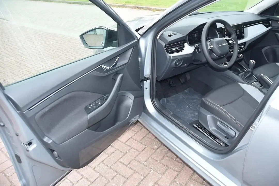 Skoda Kamiq 1.0 TSI - Thumbnail 15