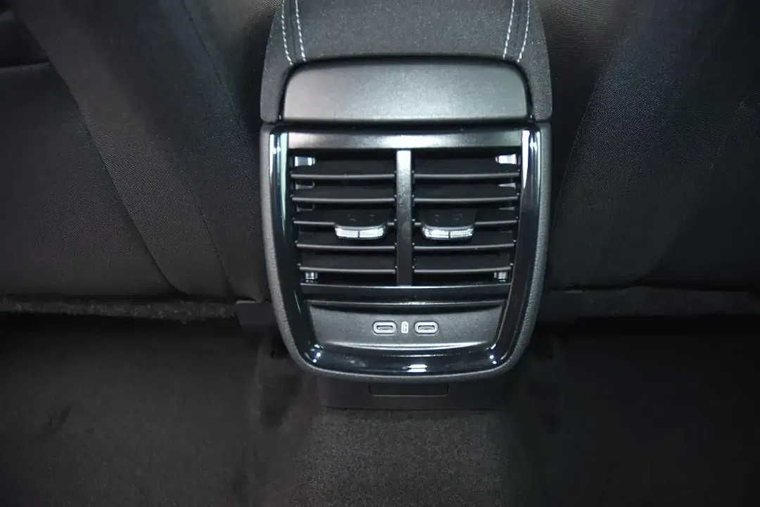 Skoda Kamiq 1.0 TSI - Thumbnail 17