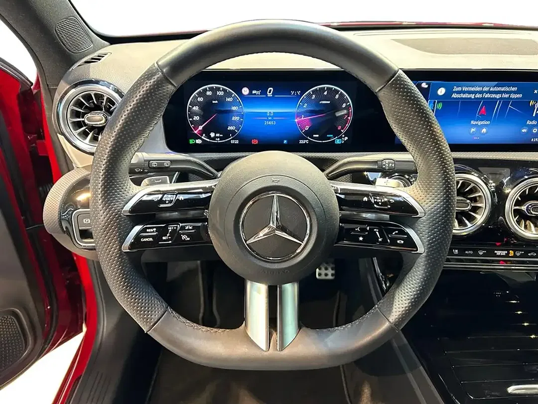 Mercedes-Benz A 200 AMG MBUX Night - Thumbnail 13