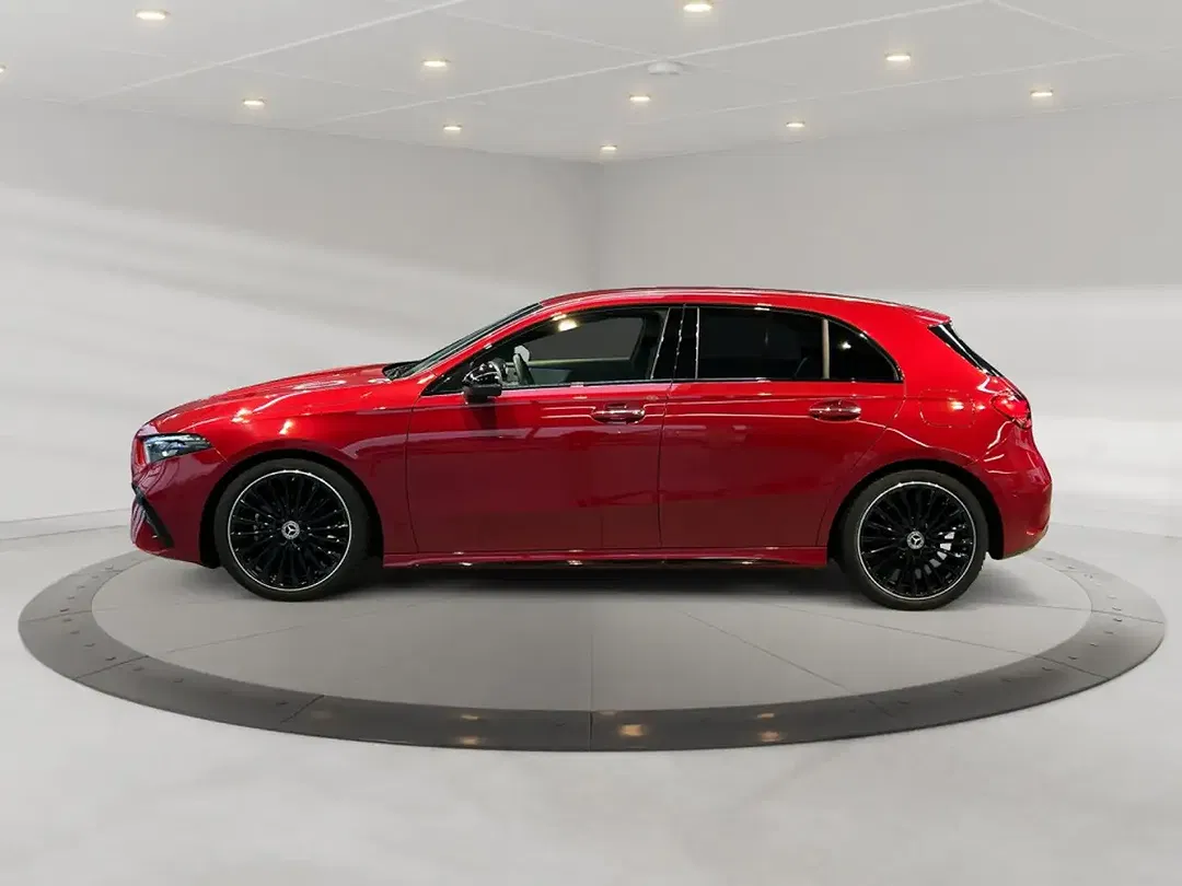 Mercedes-Benz A 200 AMG MBUX Night - Thumbnail 3