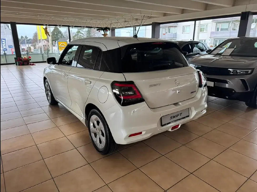Suzuki Swift Hybrid 1.2 Dualjet AUT Comfort - Thumbnail 3