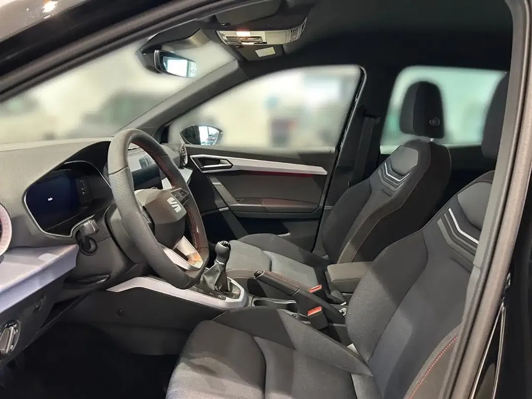 SEAT Arona 1.0 TSI FR - Thumbnail 10