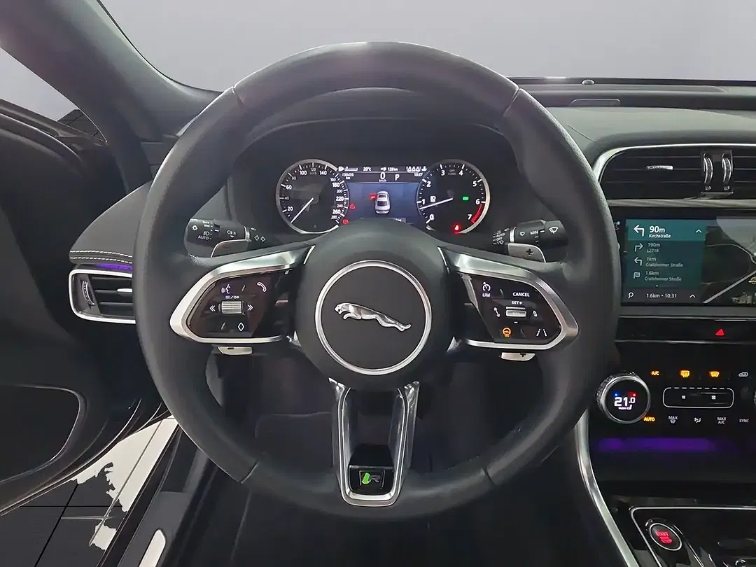 Jaguar XE P250 R-Dynamic Black - foto 8