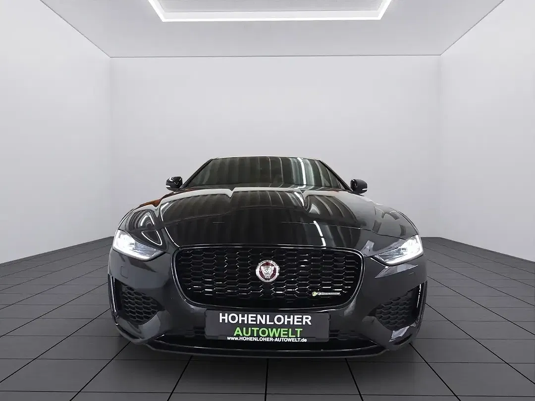 Jaguar XE P250 R-Dynamic Black - Thumbnail 5