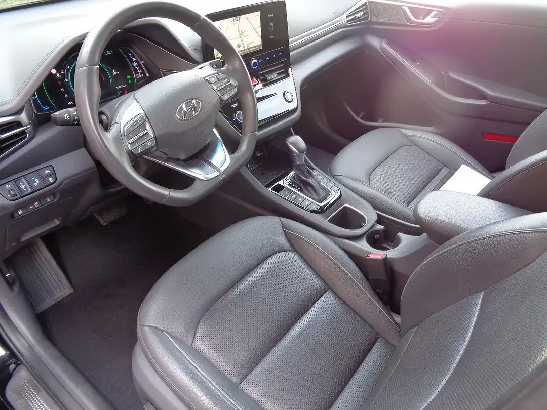 Hyundai IONIQ 1.6 GDI PHEV Hybrid Premium - Thumbnail 14