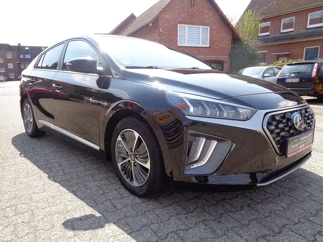 Hyundai IONIQ 1.6 GDI PHEV Hybrid Premium - Thumbnail 3