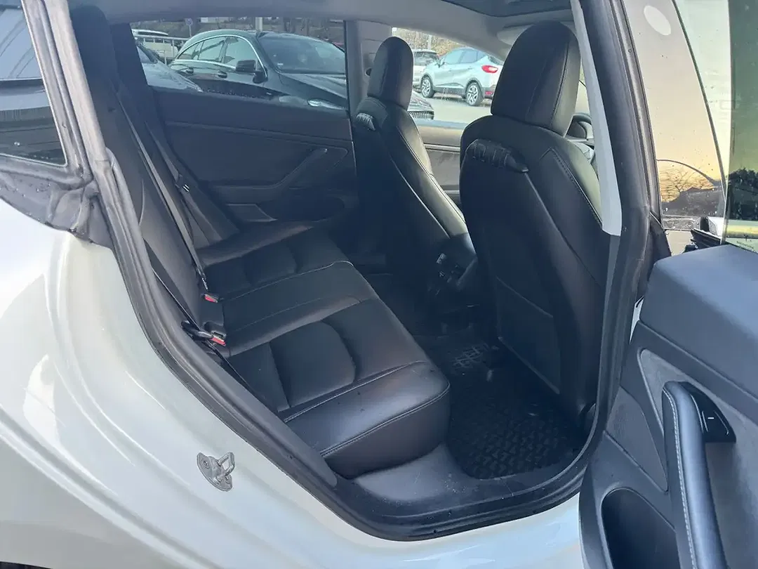 Tesla Model 3 RWD Standard Range Plus - Thumbnail 14