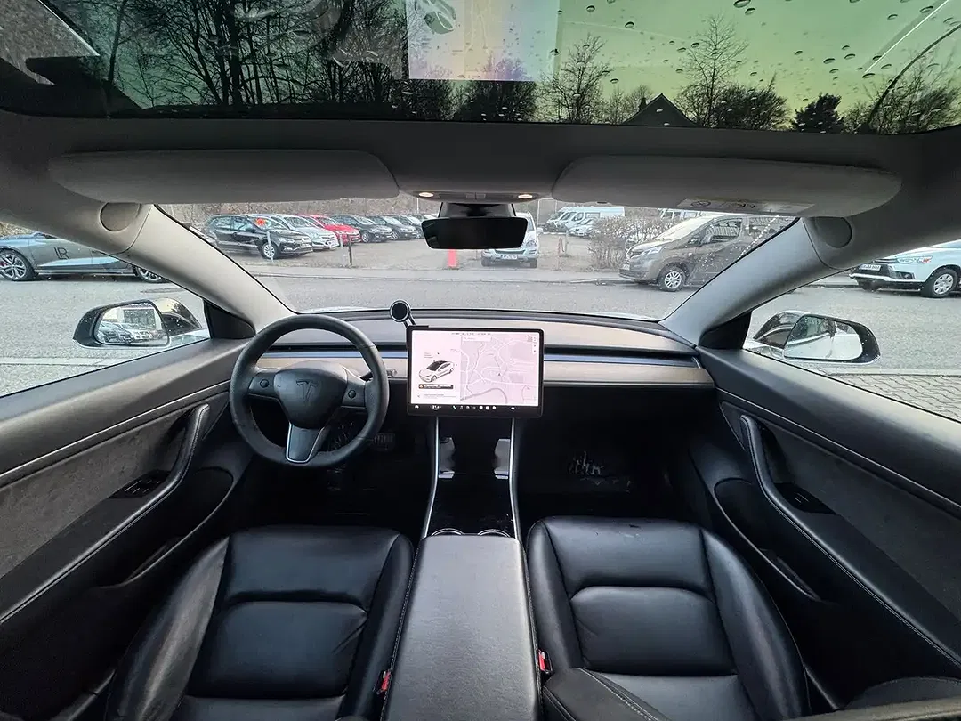 Tesla Model 3 RWD Standard Range Plus - Thumbnail 17