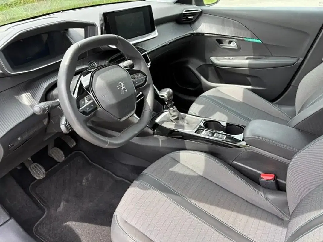 Peugeot 208 Allure Pack - Thumbnail 11