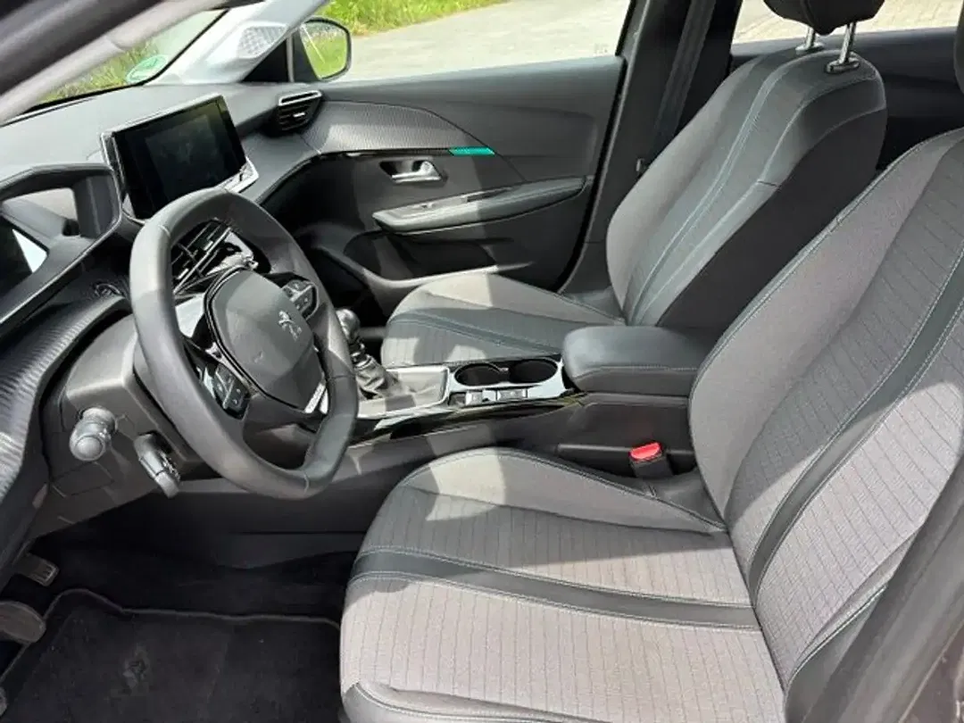Peugeot 208 Allure Pack - Thumbnail 12