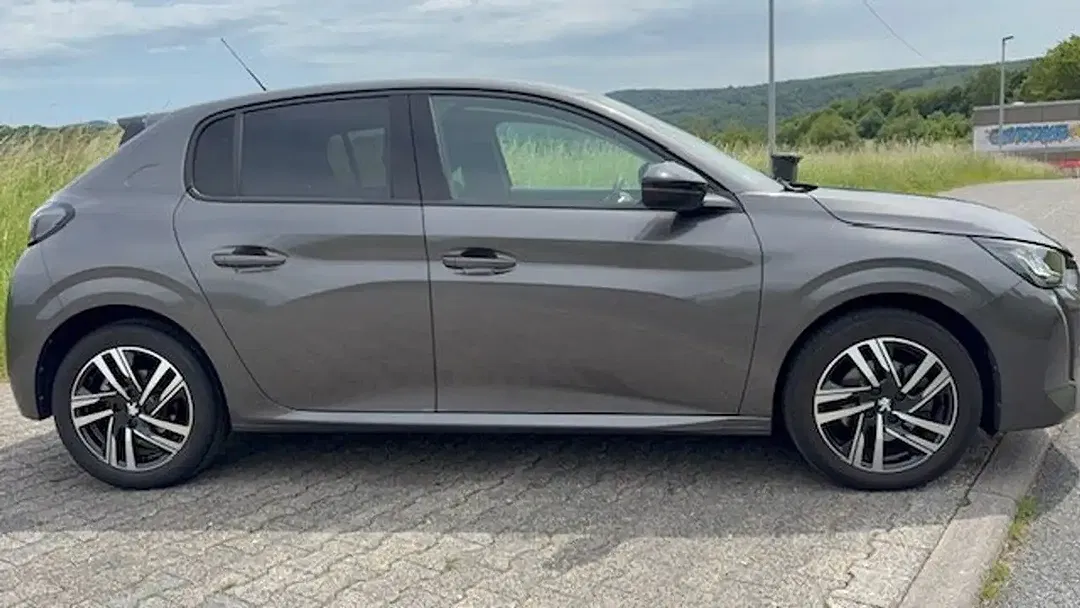 Peugeot 208 Allure Pack - Thumbnail 5