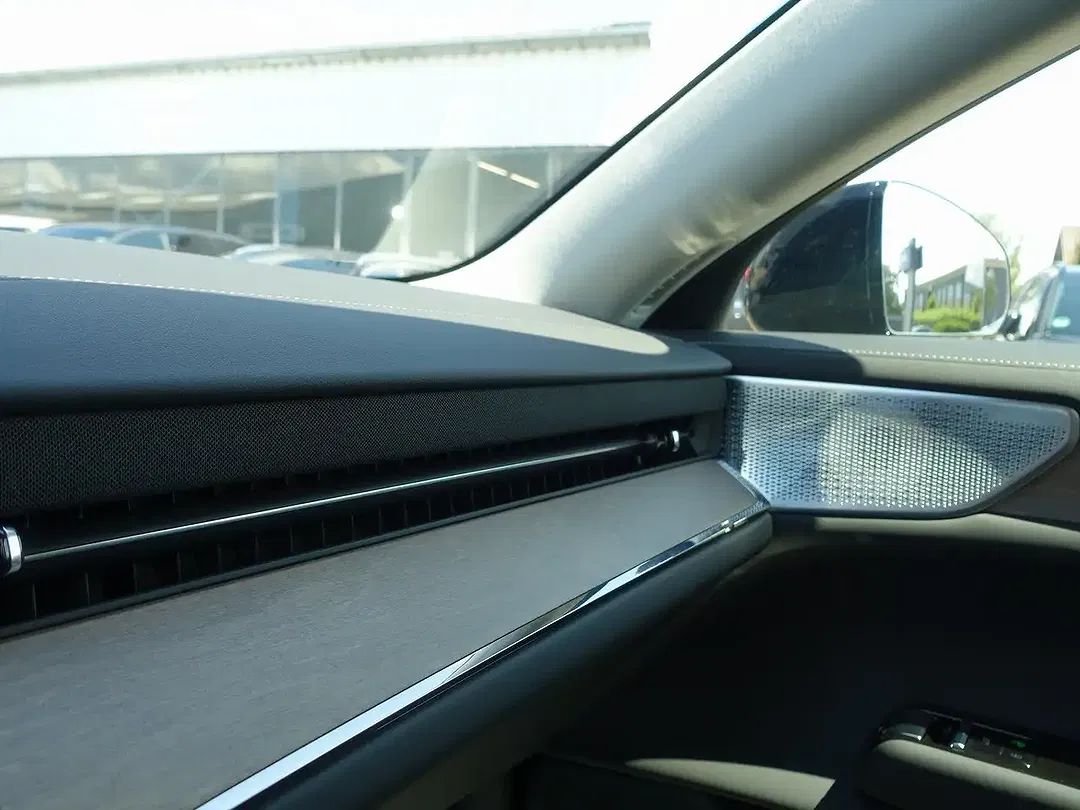 Volvo ES90 Single Motor Extended Range Ultra - Thumbnail 23