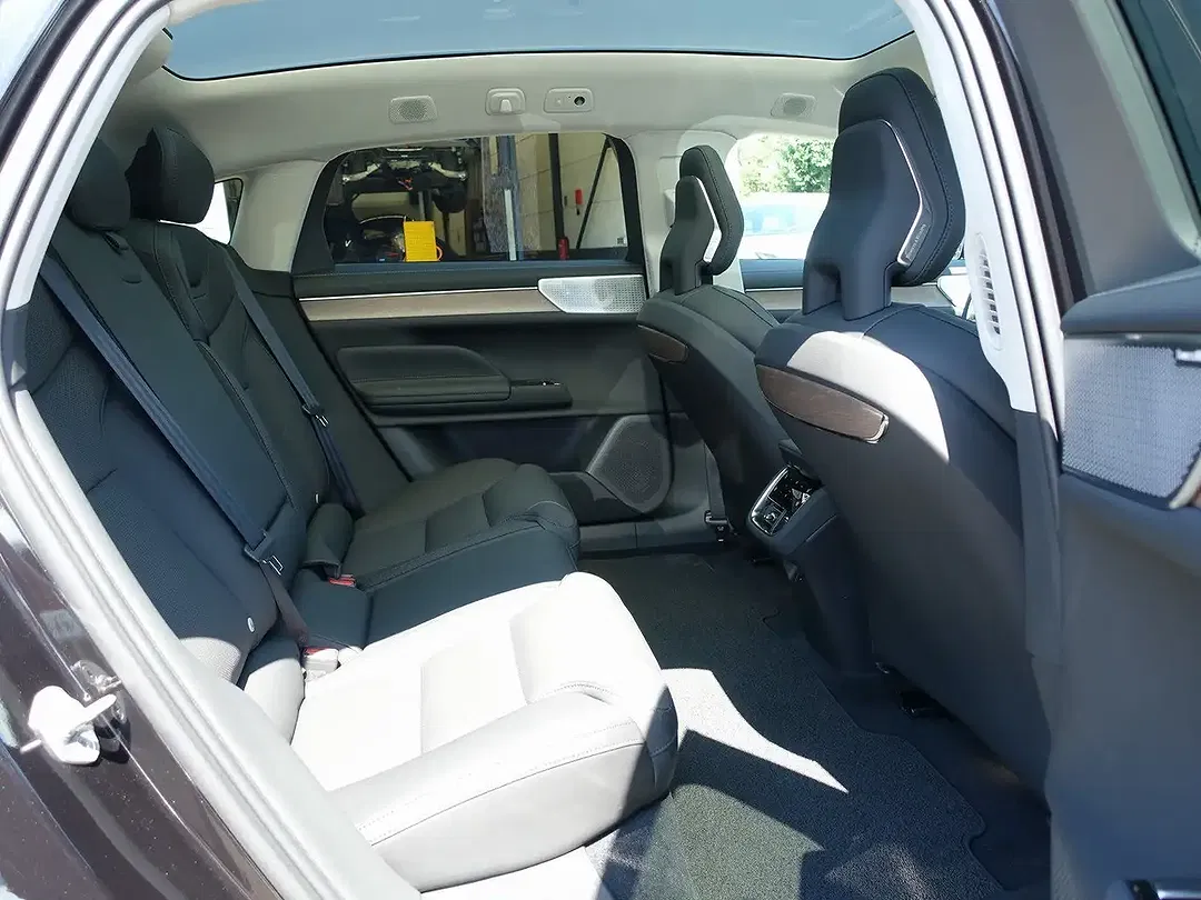 Volvo ES90 Single Motor Extended Range Ultra - Thumbnail 9