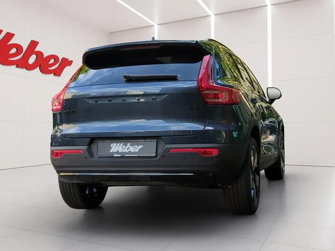 Volvo XC40 B3 Ultra Black Edition - Thumbnail 6
