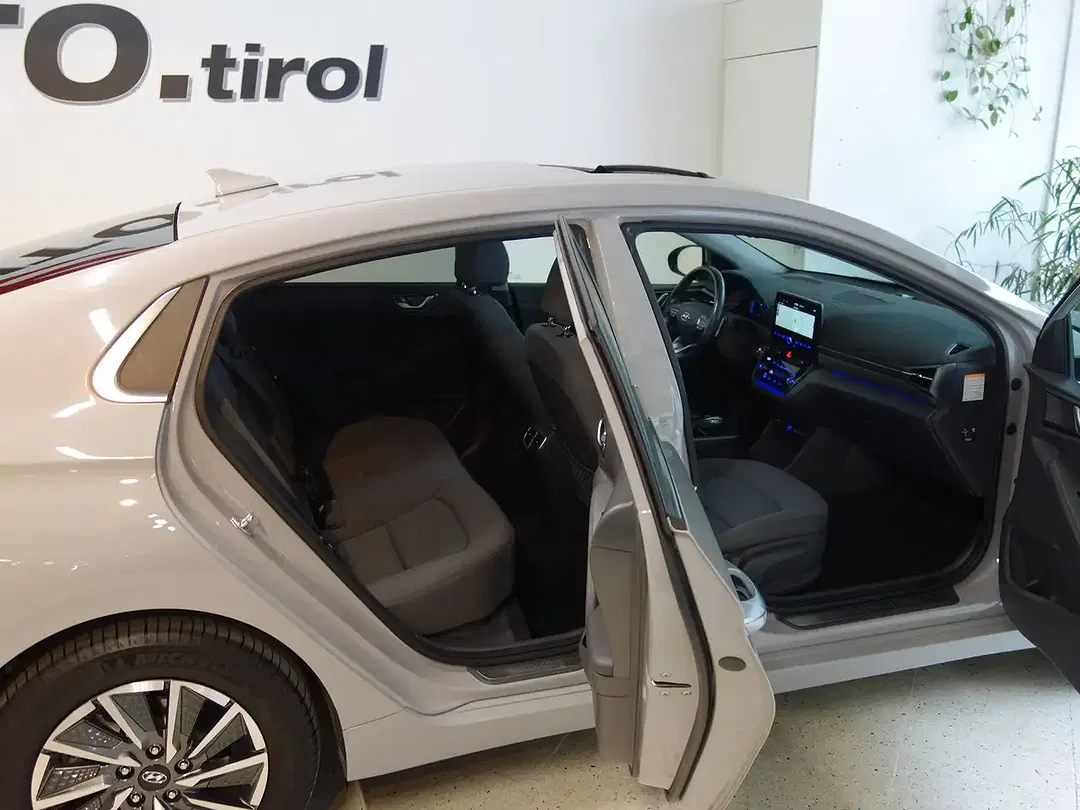 Hyundai IONIQ AUT Style - Thumbnail 12