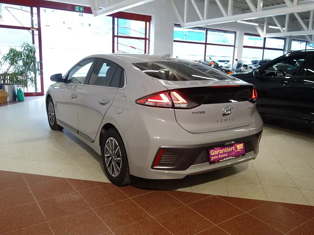 Hyundai IONIQ AUT Style - Thumbnail 5