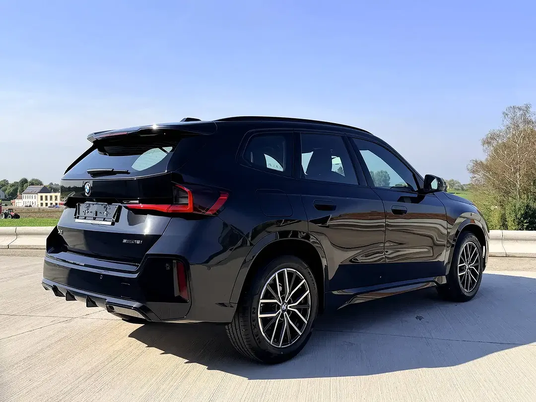 BMW X1 1.5 sDrive M - Thumbnail 7