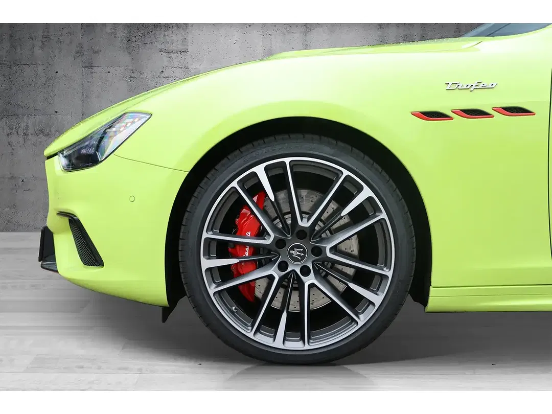 Maserati Ghibli Trofeo - Thumbnail 11