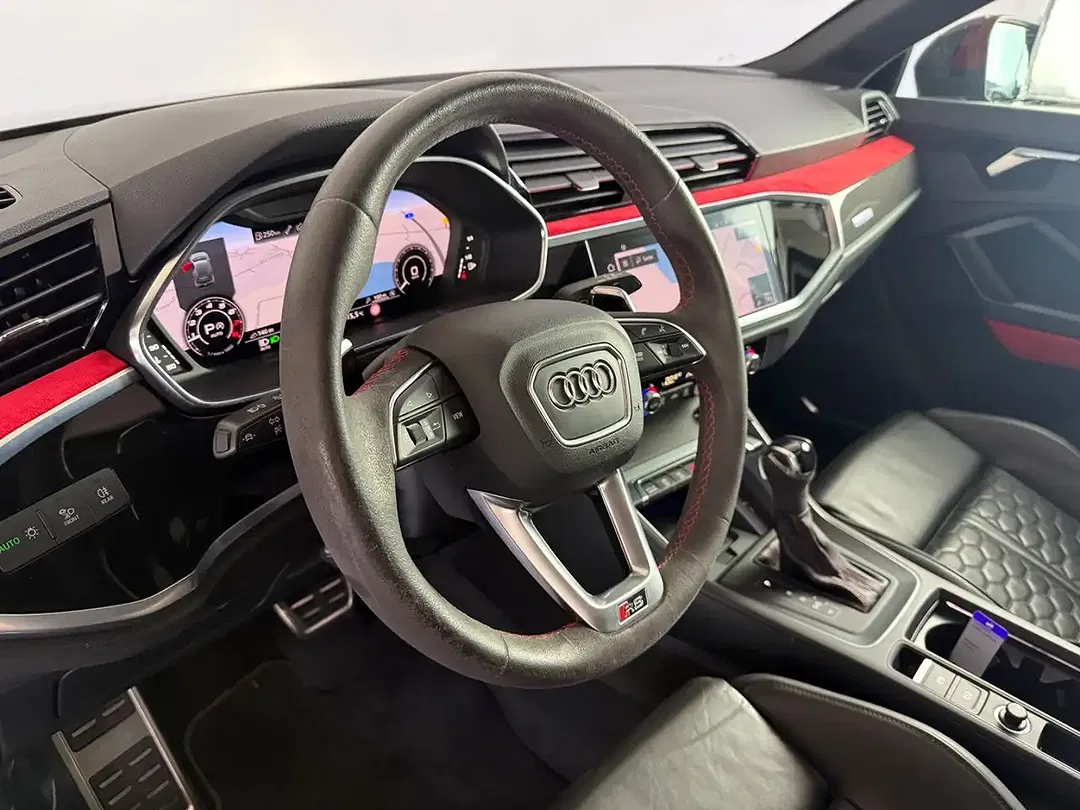 Audi RS Q3 2.5 TFSI quattro Matrix LED - Thumbnail 13