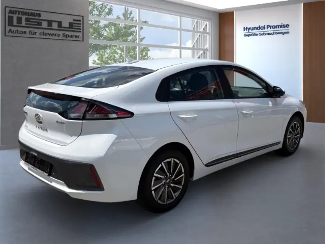 Hyundai IONIQ Trend - Thumbnail 3
