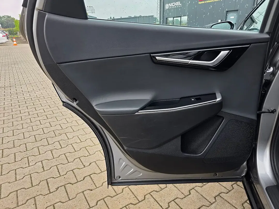Kia EV6 - Thumbnail 27