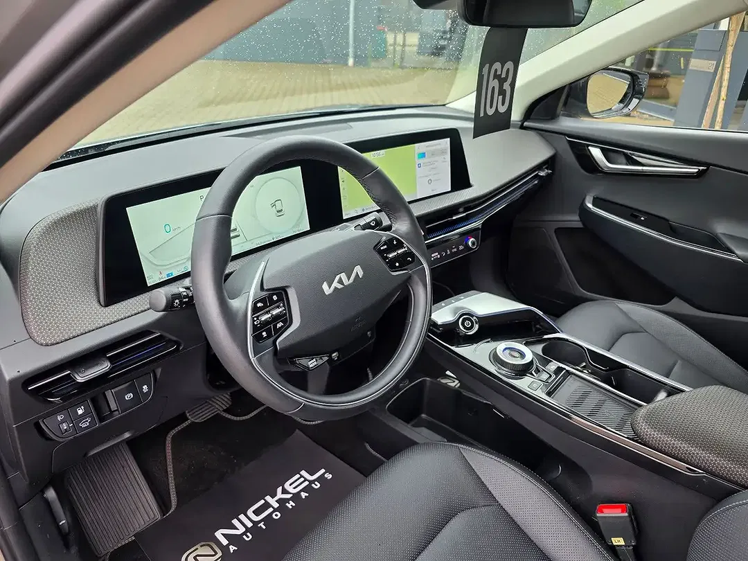 Kia EV6 - Thumbnail 30