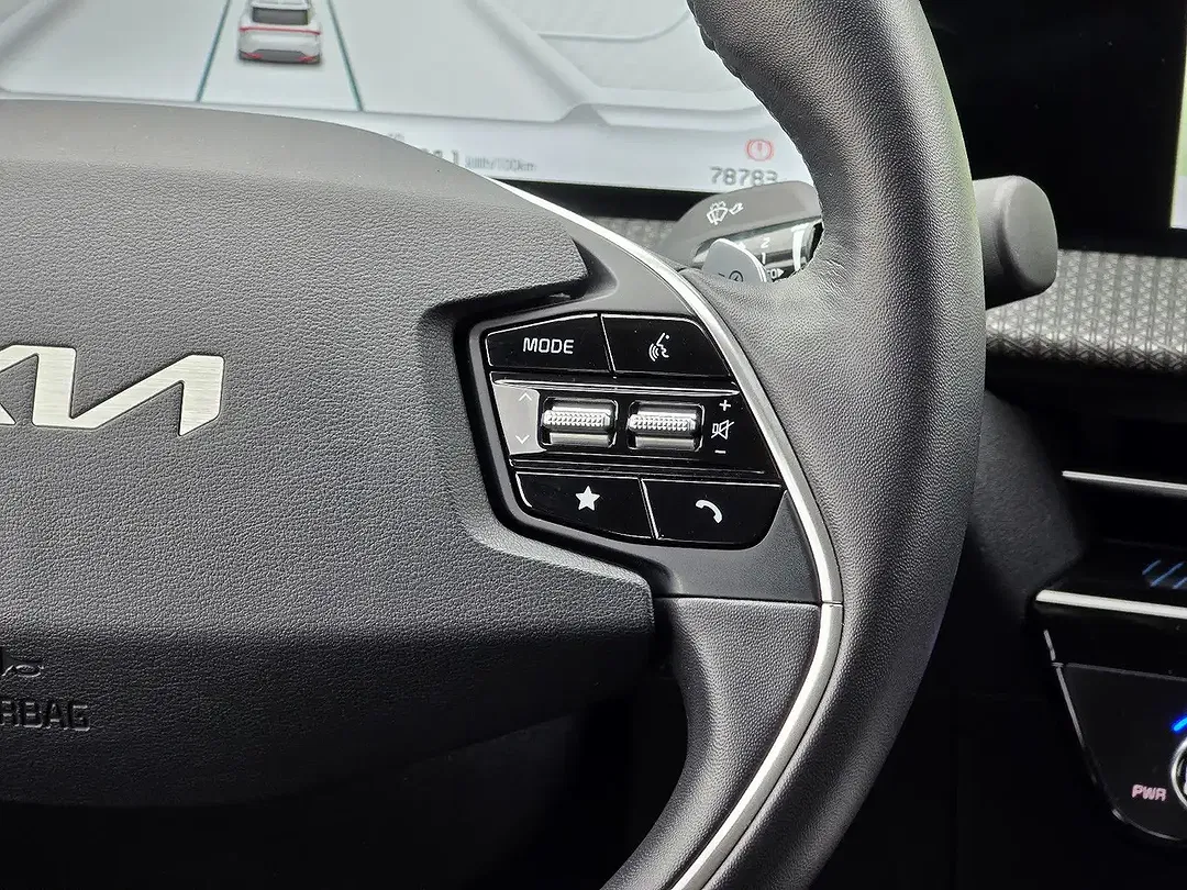 Kia EV6 - Thumbnail 38