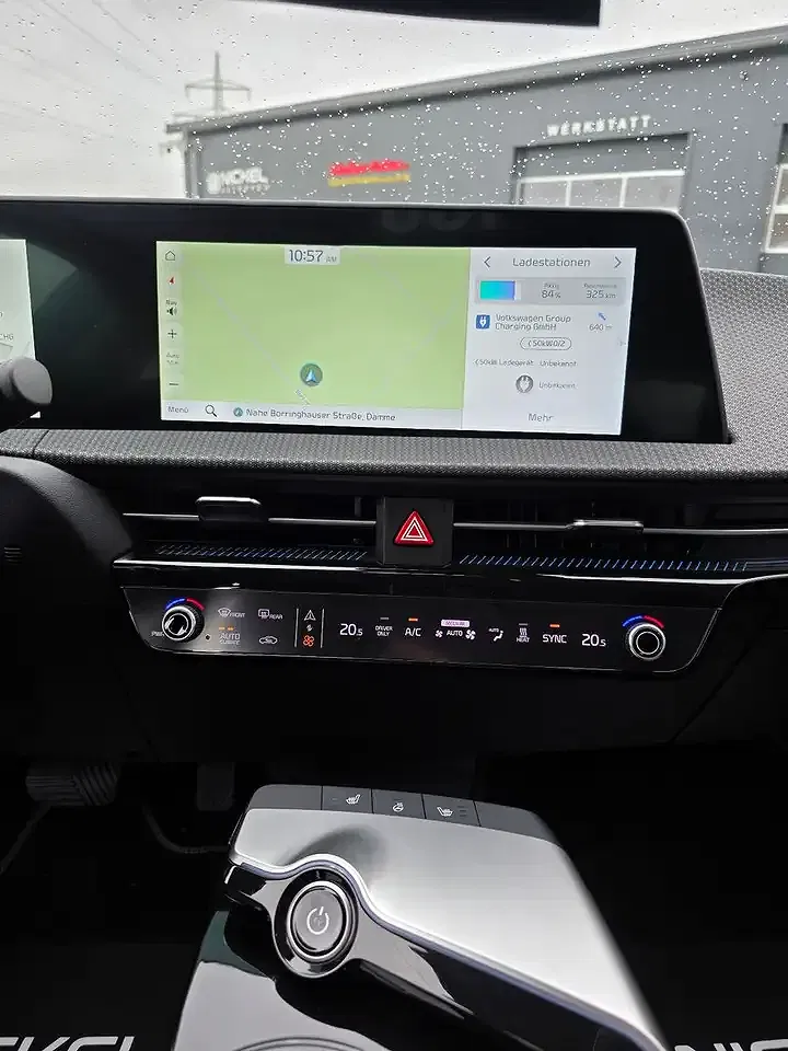 Kia EV6 - Thumbnail 39